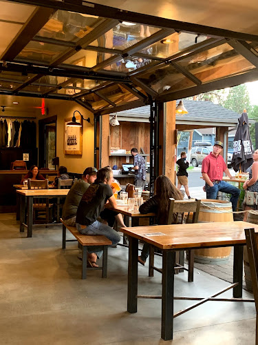 10 Barrel Brewing West Side Bend restaurants in Bend Oregon
