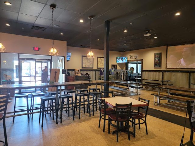 5 Lakes Brew Pub restaurants in Byron Center Michigan