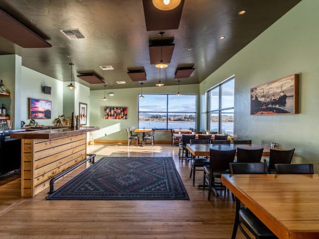 7 Devils Waterfront Alehouse restaurants in Coos Bay Oregon