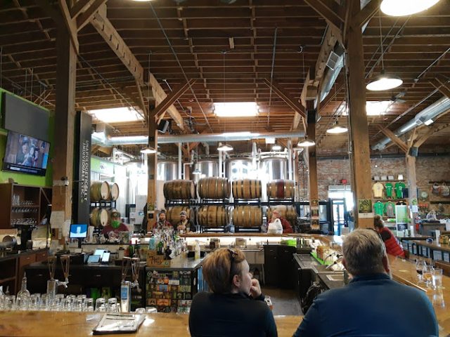 7 Hills Brewing Company restaurants in Dubuque Iowa