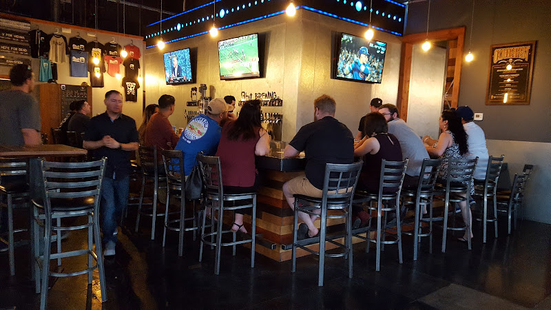 8 bit Brewing Company restaurants in Murrieta California