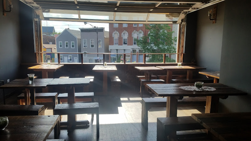 Alulu Brewery and Pub Brewery in Chicago Illinois