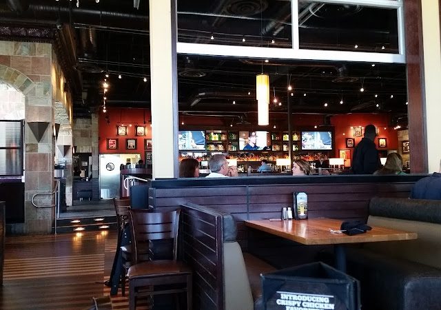 BJ's Restaurant & Brewhouse restaurants in Baton Rouge Louisiana