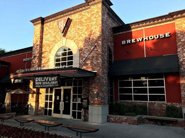 BJ's Restaurant & Brewhouse restaurants in Cupertino California