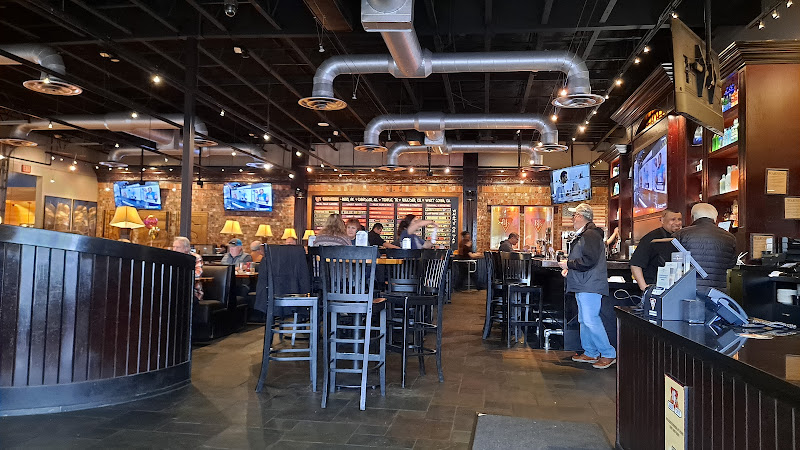 BJ's Restaurant & Brewhouse restaurants in Elk Grove California