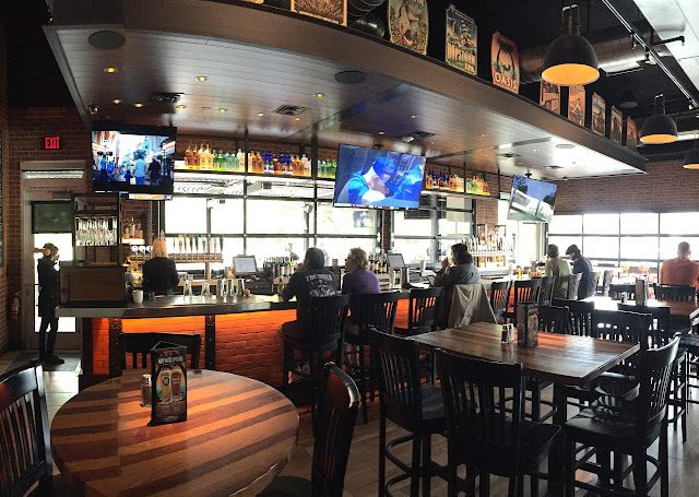 BJ's Restaurant & Brewhouse restaurants in La Jolla California
