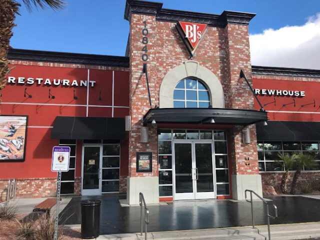 BJ's Restaurant & Brewhouse restaurants in Las Vegas Nevada