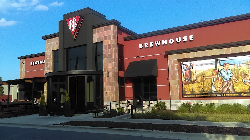 BJ's Restaurant & Brewhouse restaurants in Laurel Maryland