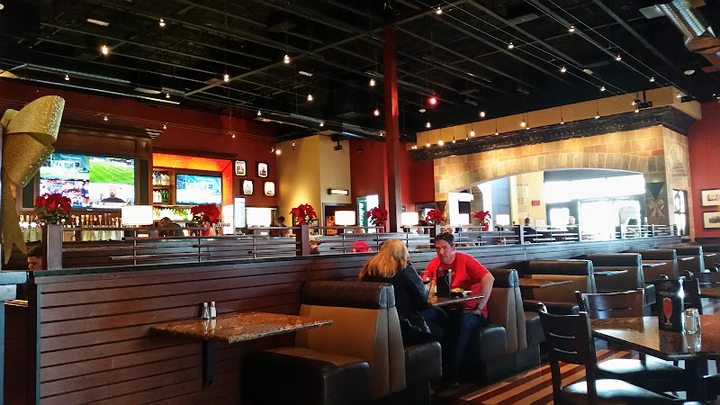 BJ's Restaurant & Brewhouse restaurants in Menifee California