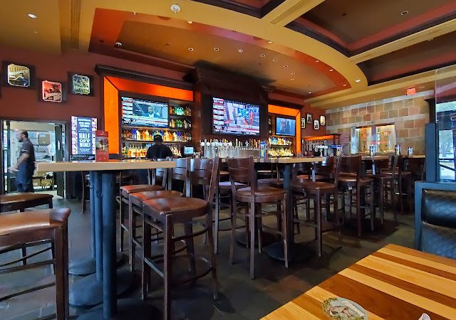 BJ's Restaurant & Brewhouse restaurants in Miami Florida