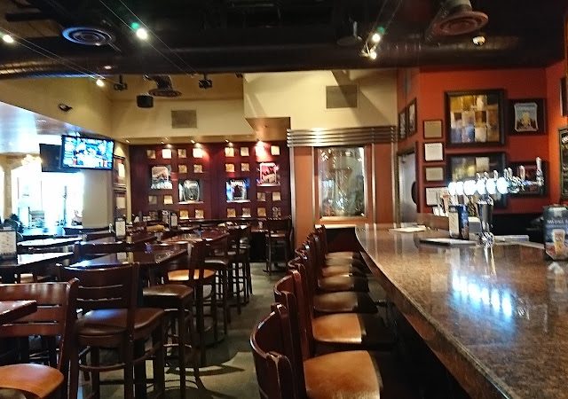 BJ's Restaurant & Brewhouse restaurants in Montebello California