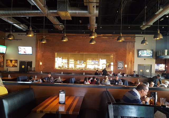 BJ's Restaurant & Brewhouse restaurants in Nanuet New York
