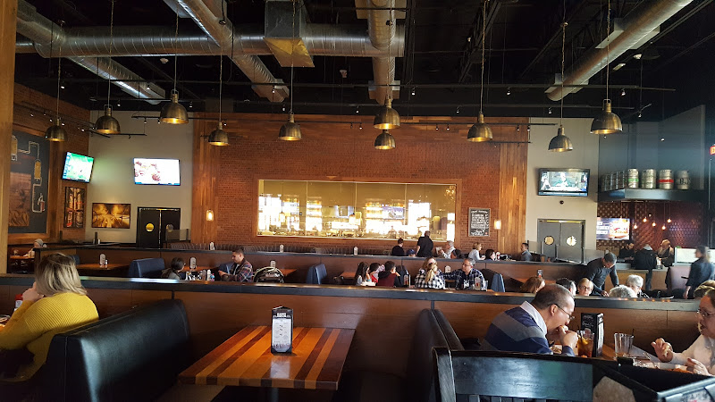 BJ's Restaurant & Brewhouse restaurants in Nanuet New York