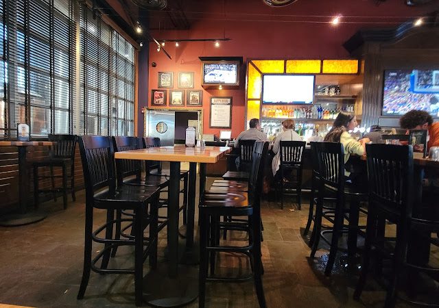 BJ's Restaurant & Brewhouse restaurants in Oxnard California