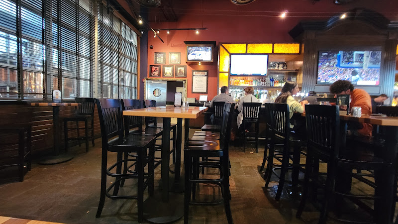 BJ's Restaurant & Brewhouse restaurants in Oxnard California