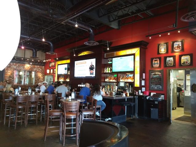 BJ's Restaurant & Brewhouse restaurants in Palmdale California
