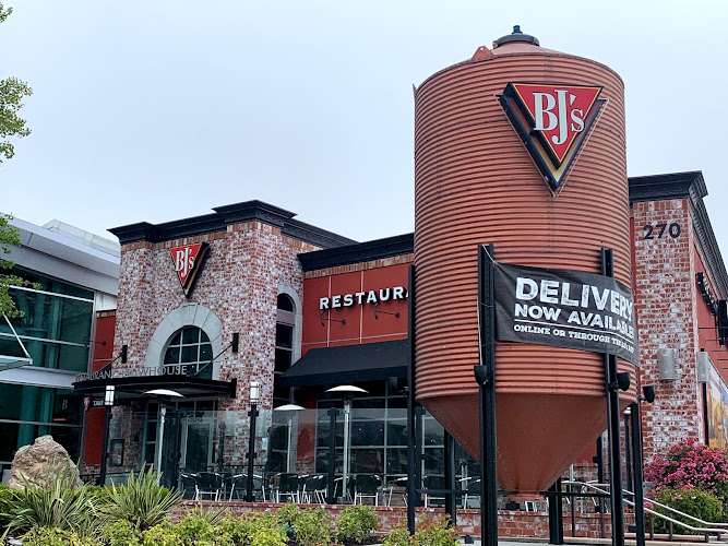 BJ's Restaurant & Brewhouse restaurants in San Bruno California