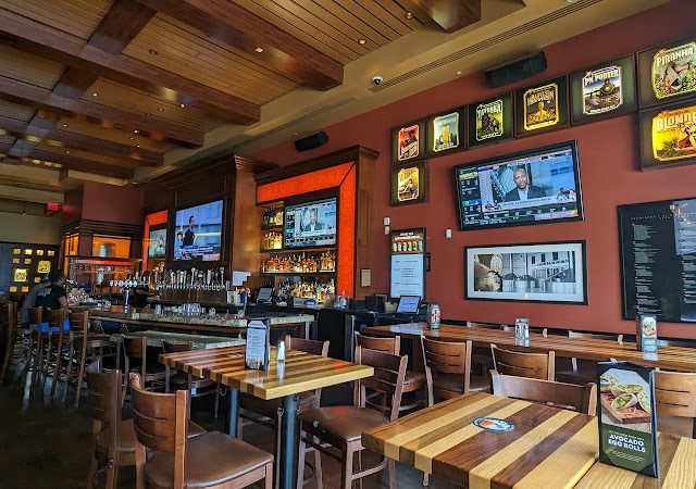 BJ's Restaurant & Brewhouse restaurants in San Diego California