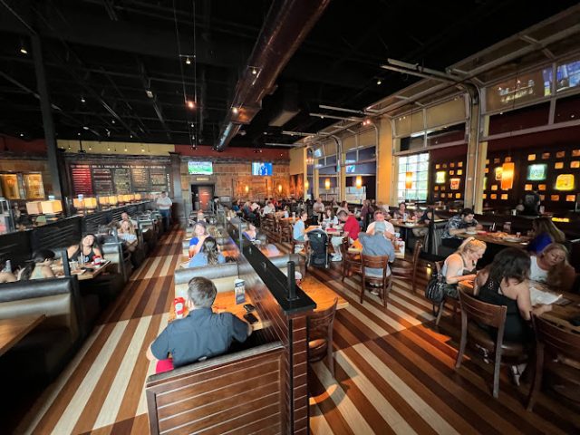 BJ's Restaurant & Brewhouse restaurants in West Palm Beach Florida