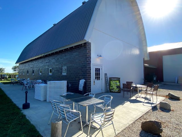 Backcountry Winery & Brewery attractions in Stratford Iowa