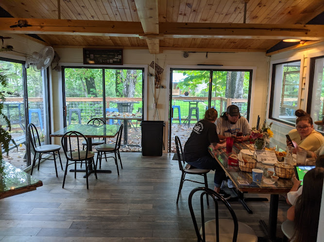 BearWaters Brewing Company: Creekside restaurants in Maggie Valley North Carolina