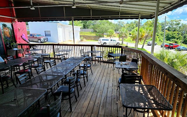 Bistro Palms restaurants in Marianna Florida