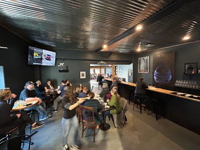 Black Canyon Taphouse restaurants in Emmett Idaho