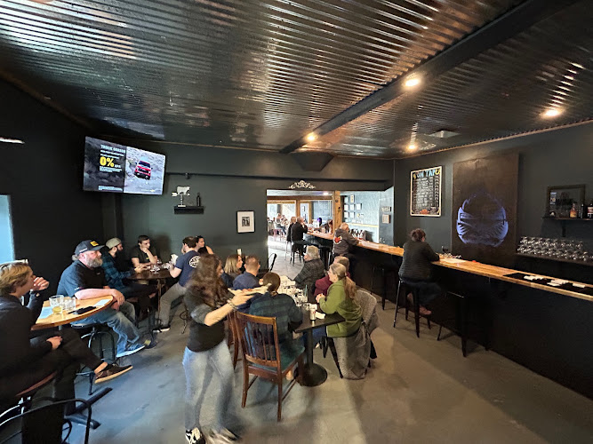 Black Canyon Taphouse restaurants in Emmett Idaho