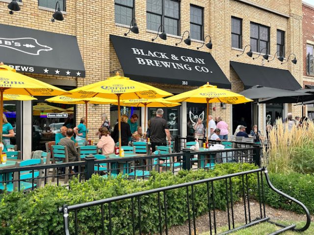 Black & Gray Brewing Co. Brewery in East Dundee Illinois