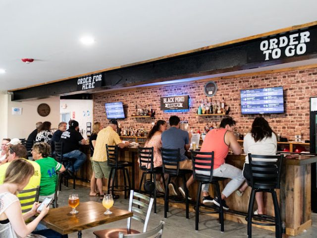 Black Pond Brews restaurants in Dayville Connecticut
