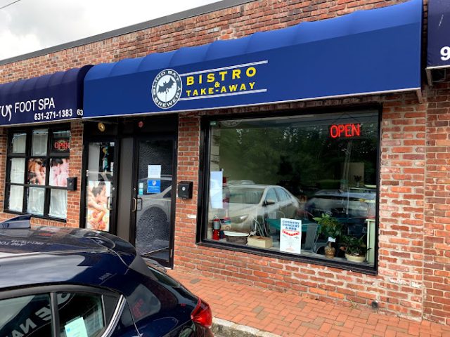 Blind Bat Brewery Bistro restaurants in Centerport New York