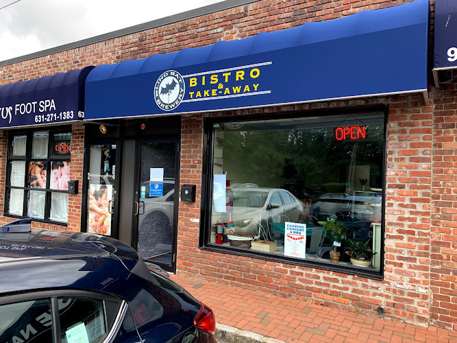 Blind Bat Brewery Bistro restaurants in Centerport New York