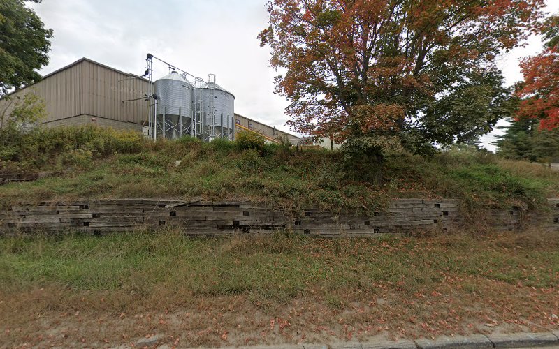 Blue Ox Malthouse Brewing supply store in Lisbon Falls Maine
