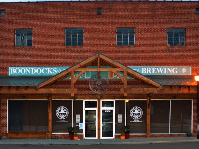 Boondocks Brewing - Brew Haus & Craft Kitchen Brewery in West Jefferson North Carolina