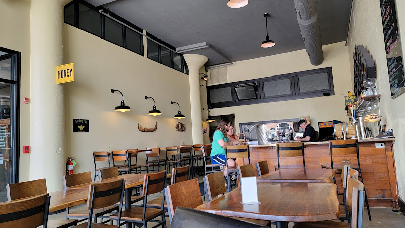 Bootleg Hill Honey Meads Brewery in Davenport Iowa