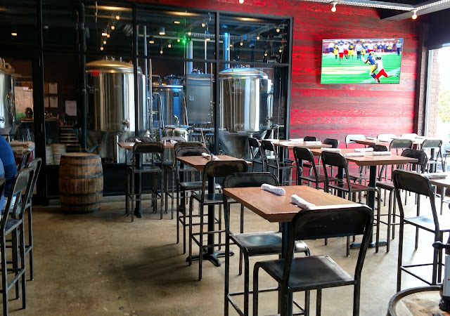 Boss Dog Brewing Co. restaurants in Cleveland Heights Ohio