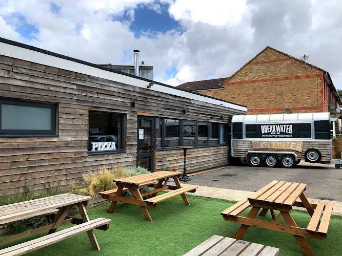 Breakwater Brewery & Taproom & Pizzeria bars in Dover