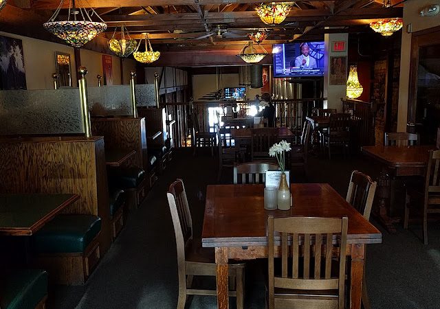 Brewbakers Brewing Co restaurants in Visalia California