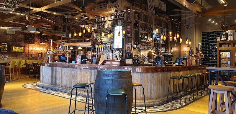 Brewhouse & Kitchen - Gloucester Quays bars in Gloucester