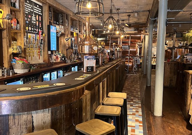 Brewhouse & Kitchen - Highbury bars in London