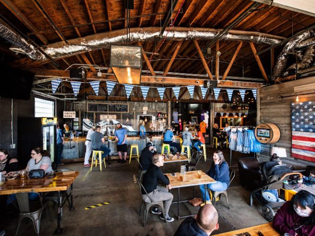 BuckleDown Brewing Brewery in Lyons Illinois