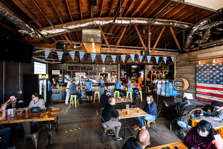 BuckleDown Brewing Brewery in Lyons Illinois