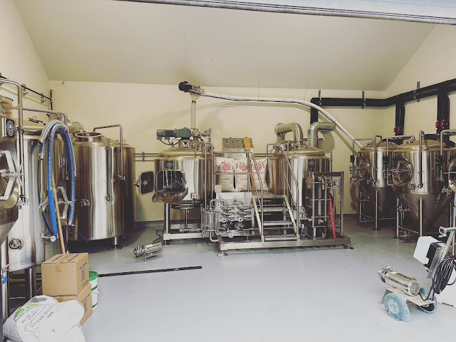 COATTAILS Winery in Newberg Oregon