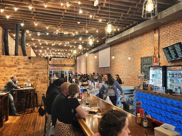 Creatures of Habit Brewing Co restaurants in Anderson Indiana