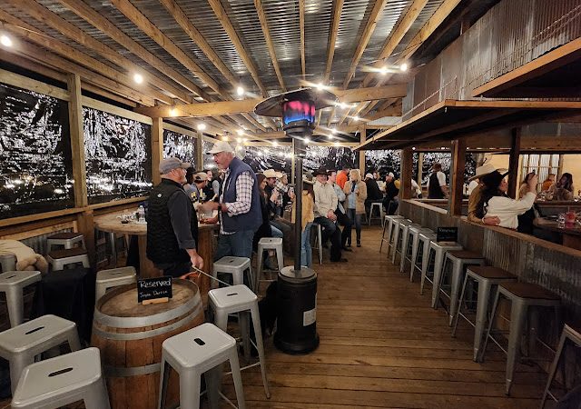 DeepRoots Vineyards/Brewery Live music venue in Plantersville Texas