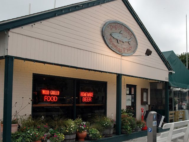 Dogfish Head Brewings & Eats restaurants in Rehoboth Beach Delaware