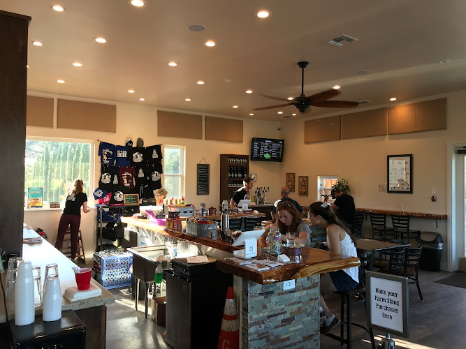 Dueling Dogs Brewing Co. Brewery in Lincoln California