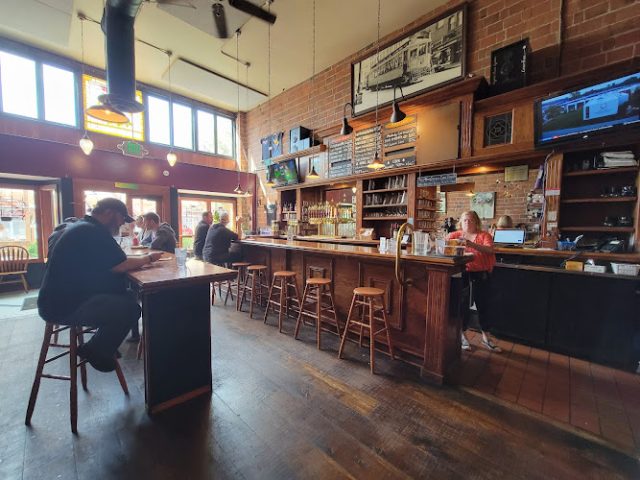 Elliott Bay Brewing - West Seattle restaurants in Seattle Washington