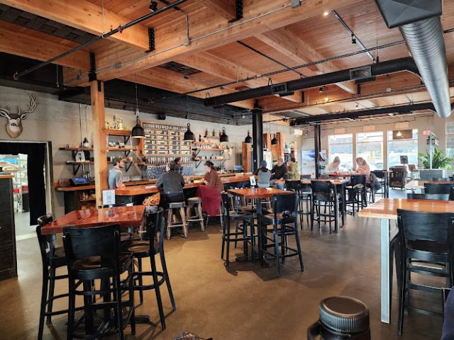 Everybody's Brewing restaurants in White Salmon Washington