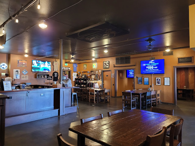 Farmstrong Brewing + Taproom Brewery in Mount Vernon Washington